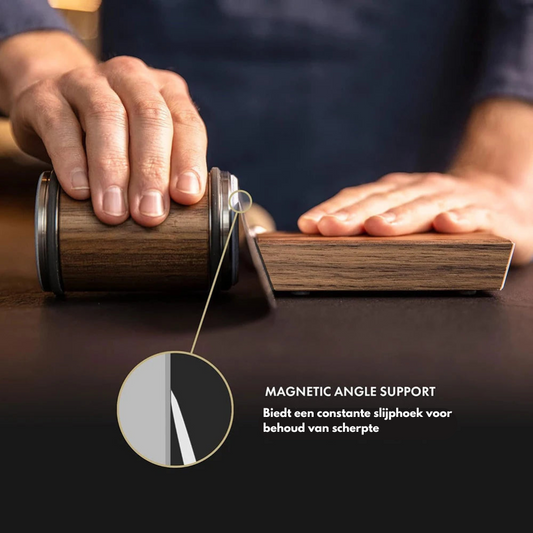 Rolling knife sharpener with magnetic knife holder