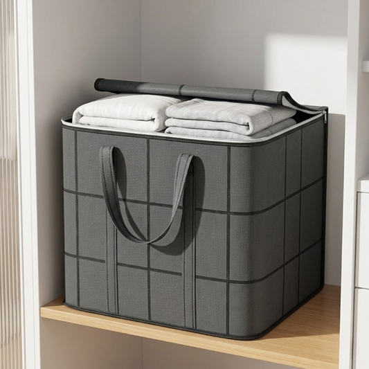 Dustproof duvet storage bag with reinforced handles