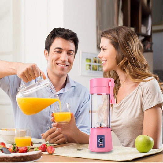 Portable smoothie blender cup with USB charging cable